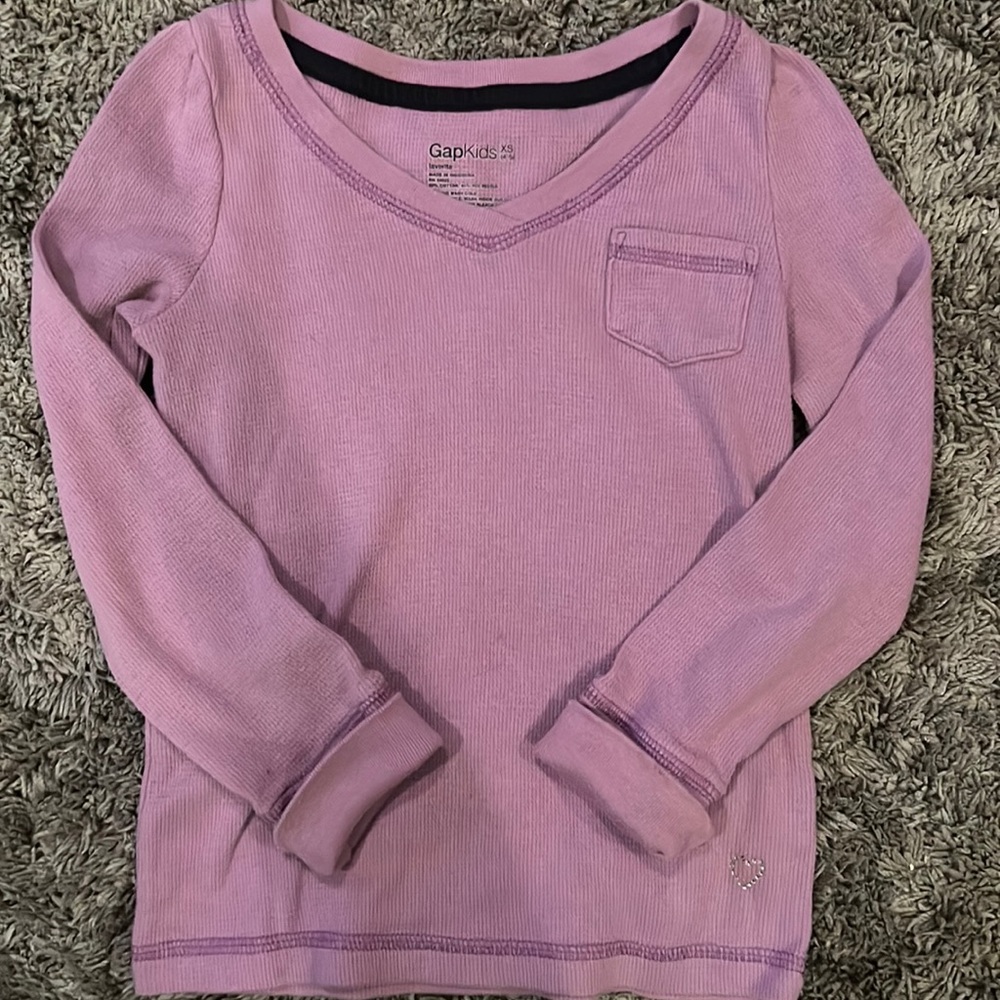 Purple long sleeve pocket Gap kids tee. Size XS (4/5)